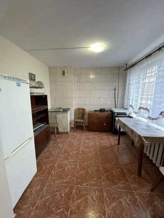 2 camere in zona Lujerului