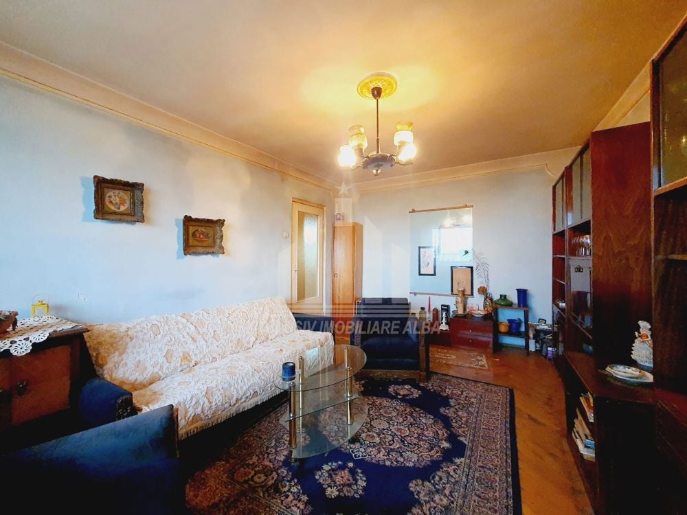 Apartament cu 3 camere decomandate, Cetate - Bulevardul Transilvaniei