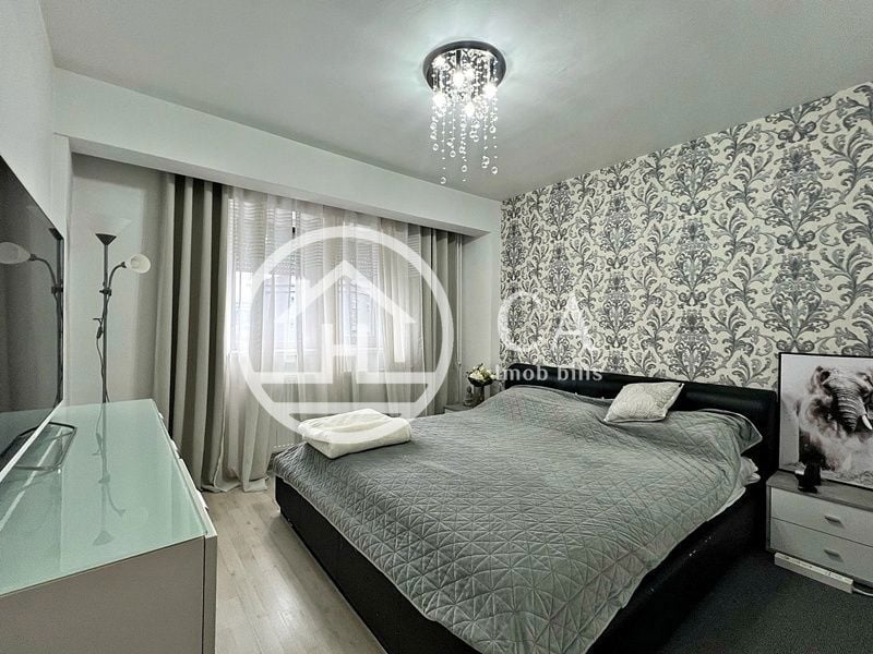 Apartament de vânzare cu 4 camere în zona Calea Aradului, Oradea