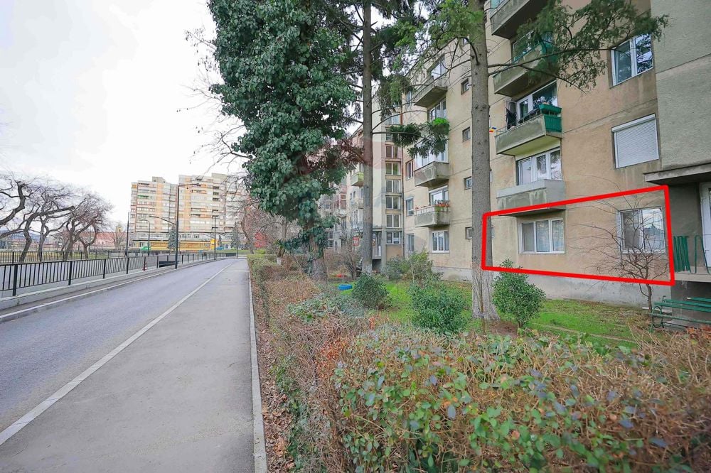 Apartament cu 2 camere de vânzare în zona Ultracentral