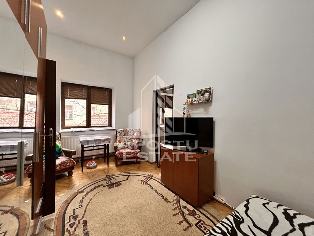 Apartament elegant, 2 camere, într-un palat istoric – Zona Iosefin