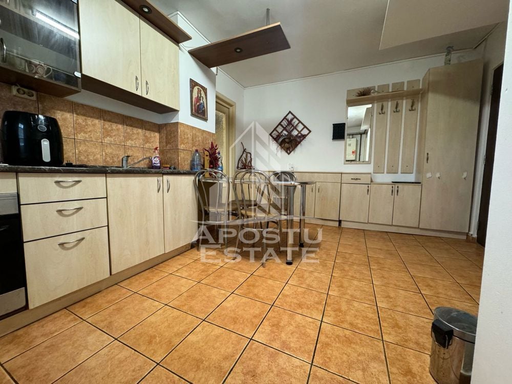 Apartament cu 2 camere, centrala proprie, in zona Sagului