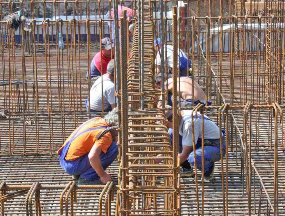 Dulgheri Construcții - Loc de Muncă Stabil! Dulgheri Construcții - Loc de Muncă Stabil!