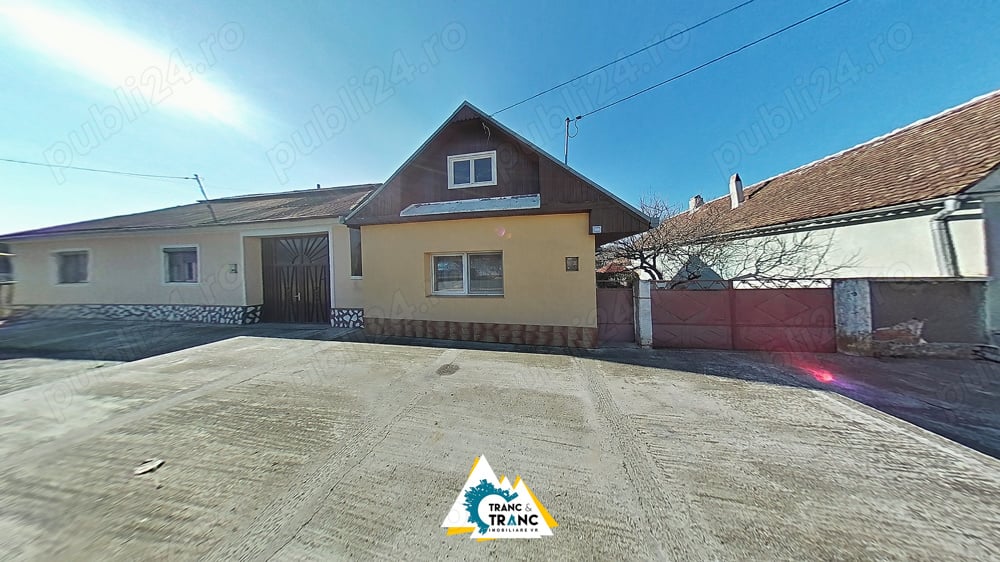 Casa cu 4 camere renovata in 2017 in Zabrani