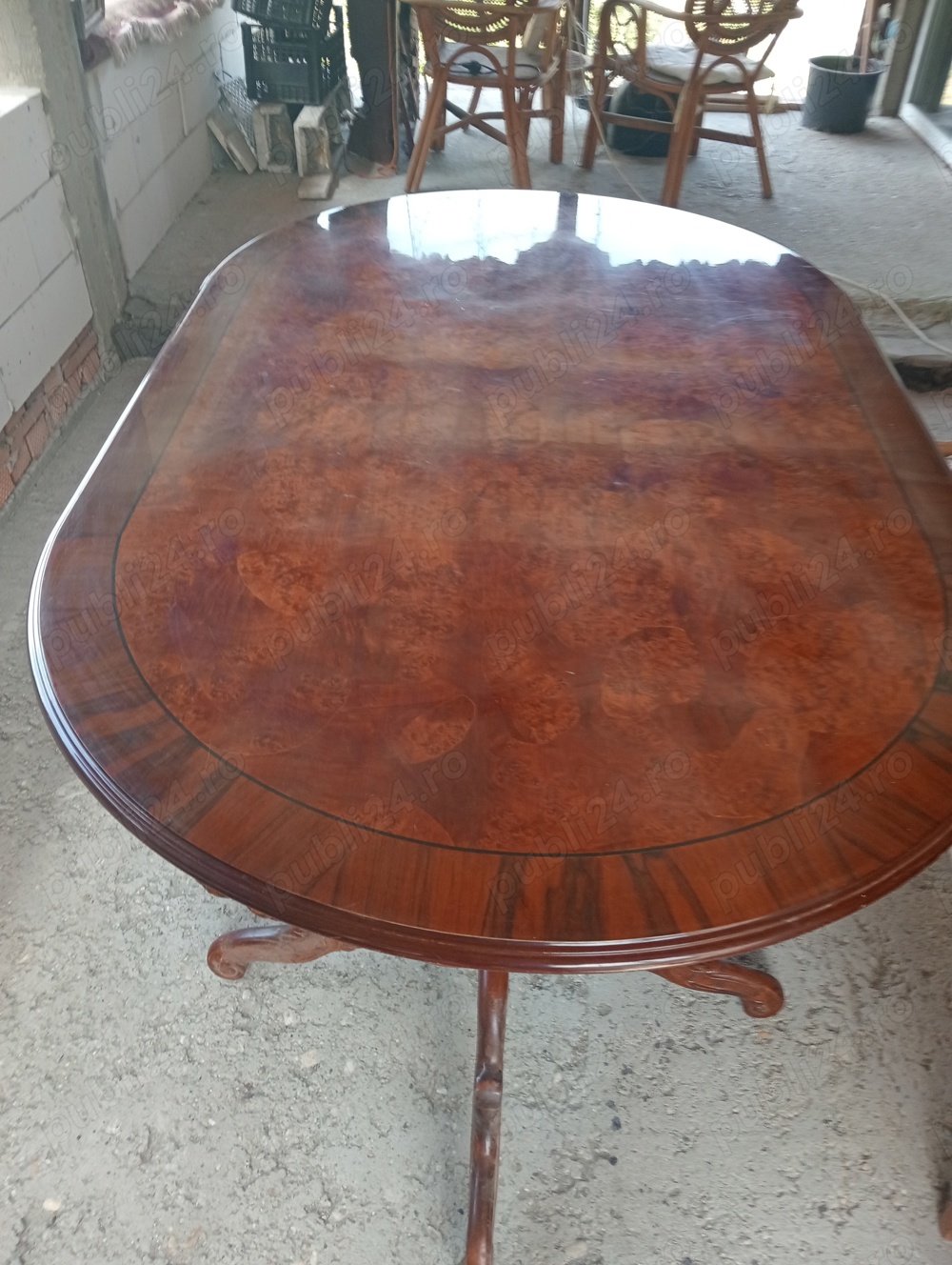 masa model Chippendale,de 6 persoane