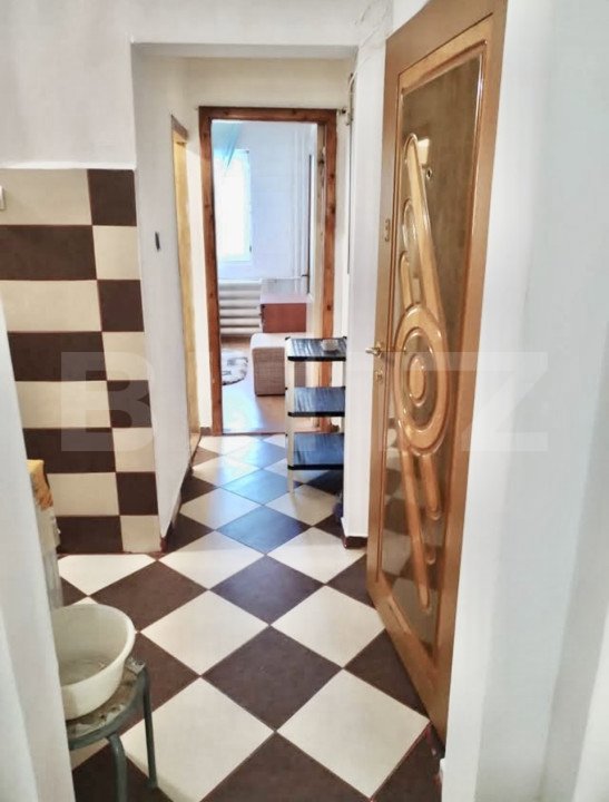 Apartament de vanzare, cu 2 camere, 36 mp, etaj 1, zona Complexul Studentesc