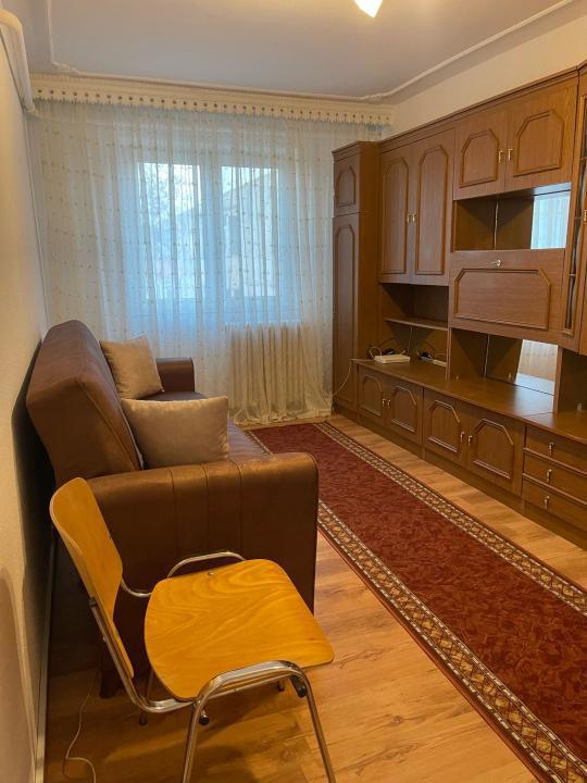 340Euro! Ap 2 cam Podu Ros, renovat