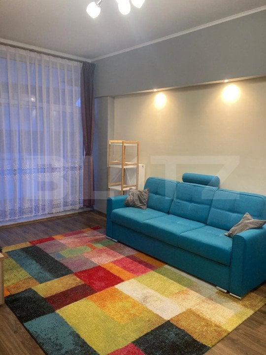 Apartament mobilat, 2 camere, 64 mp, semidecomandate, zona Centrala