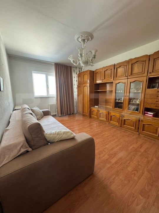 Apartament de vanzare, cu 3 camere, 65 mp, zona Petre Ispirescu