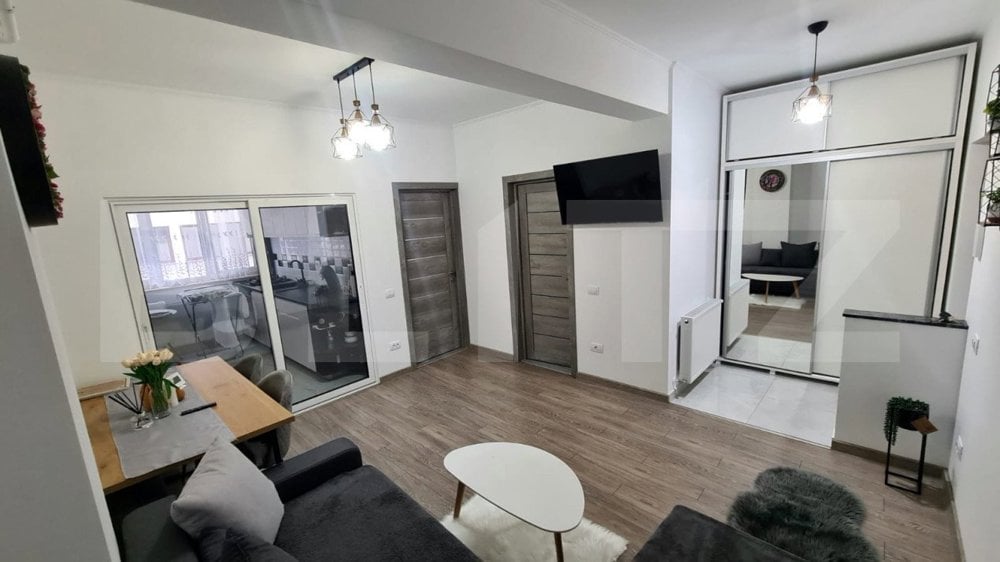 Apartament de vanzare, cu 2 camere, 42 mp, etaj 1, zona Burdujeni