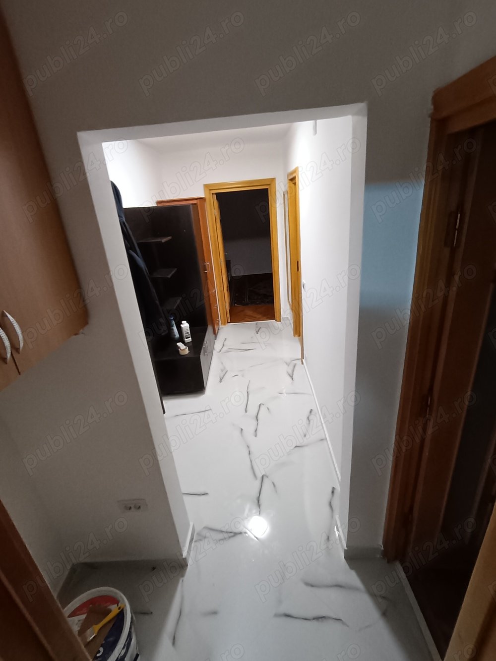 Închiriez apartament