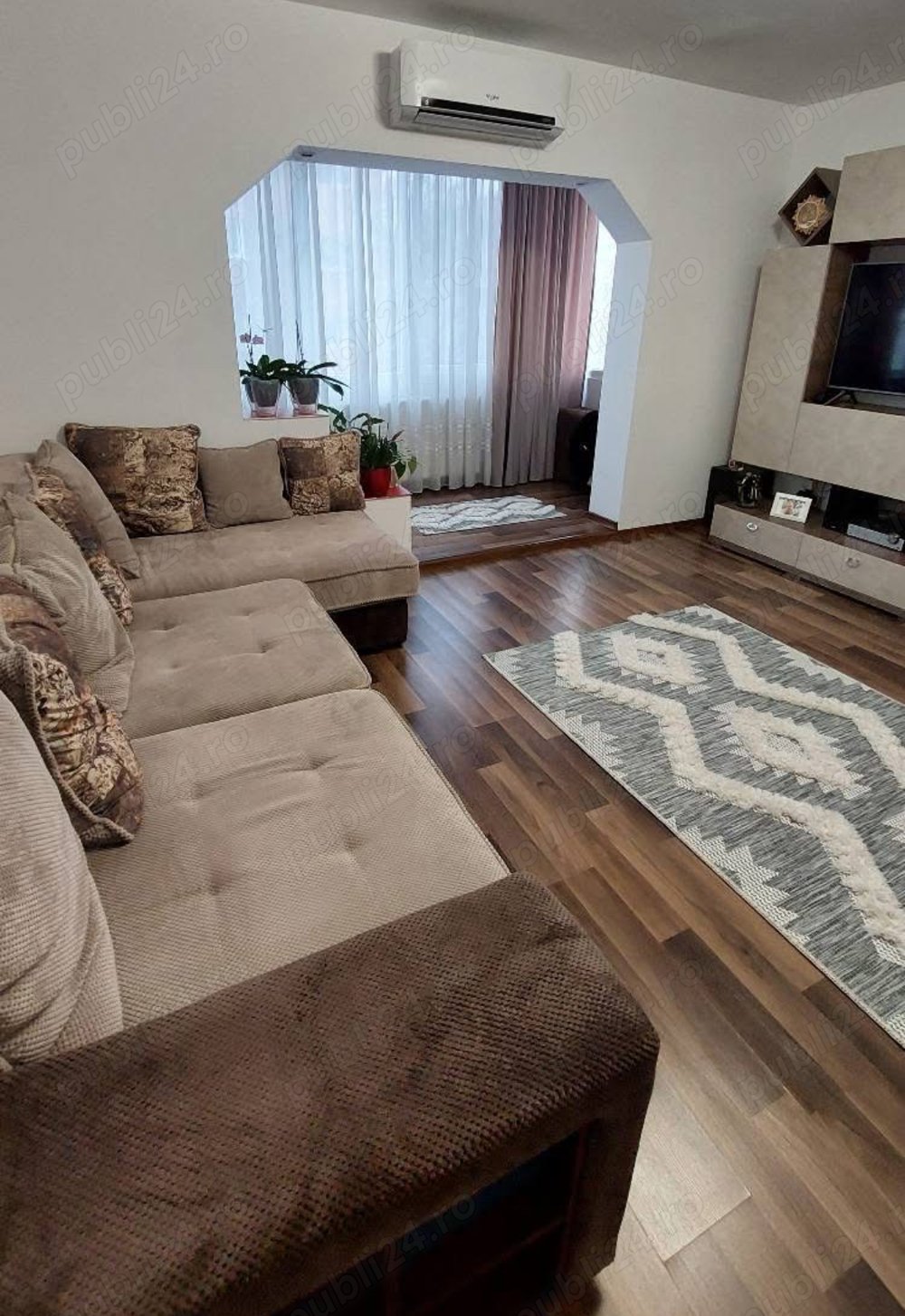 De vânzare apartament 3 camere zona Modern