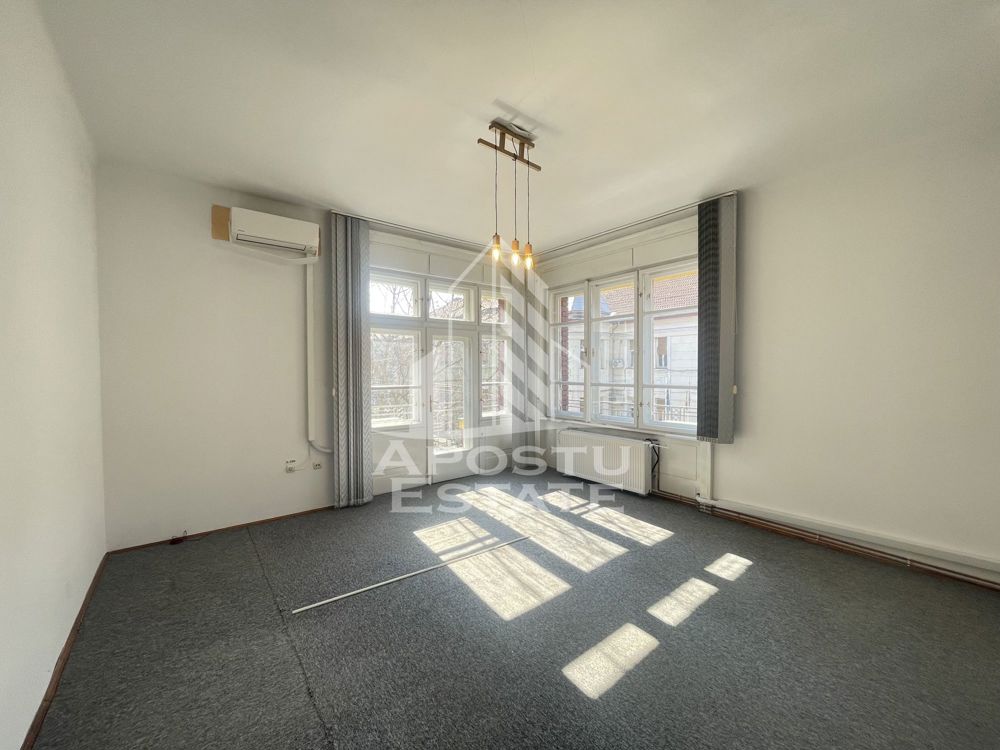 Apartament SAD, 80 mp, Piata 700