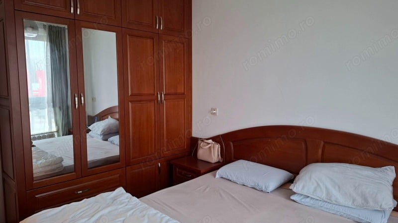 Apartament modest de inchiriat