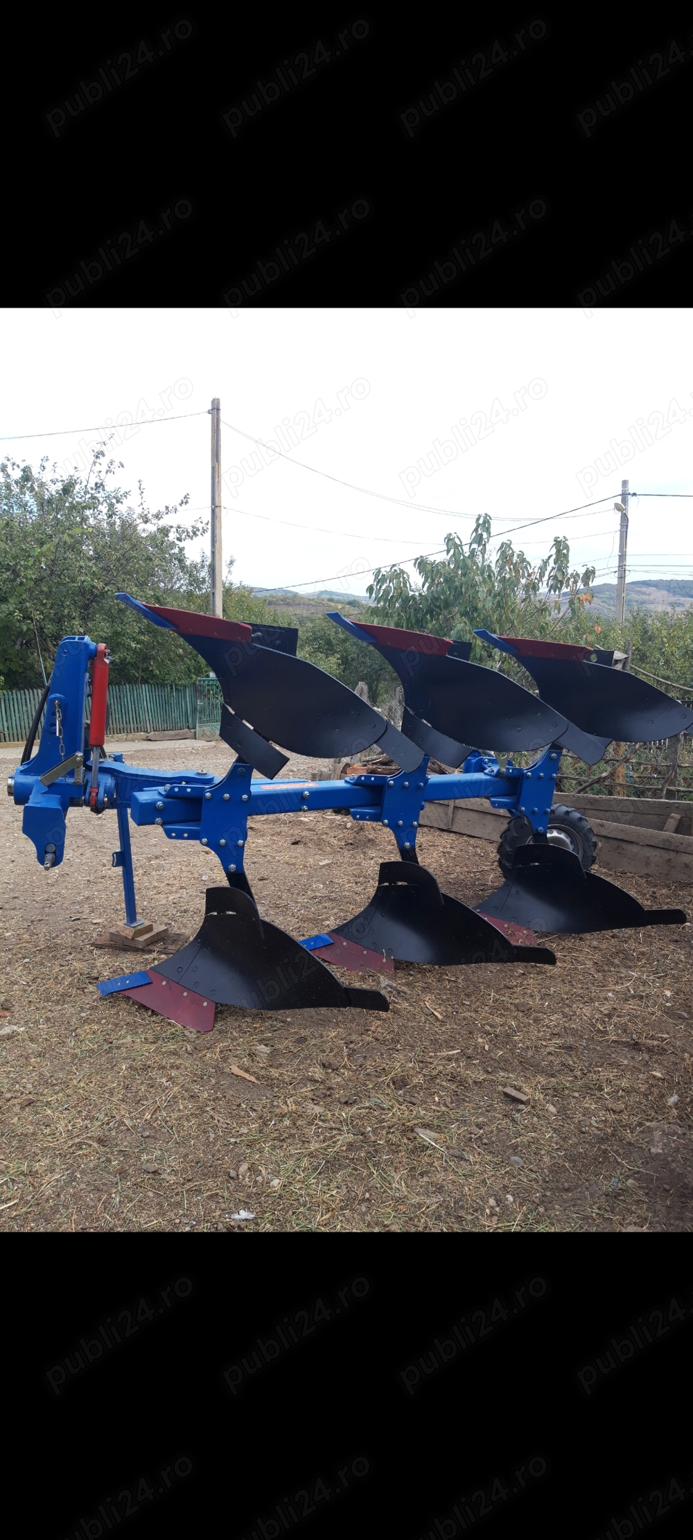 Vând plug reversibil NOU cu 3 trupițe Moldagrotehnica 