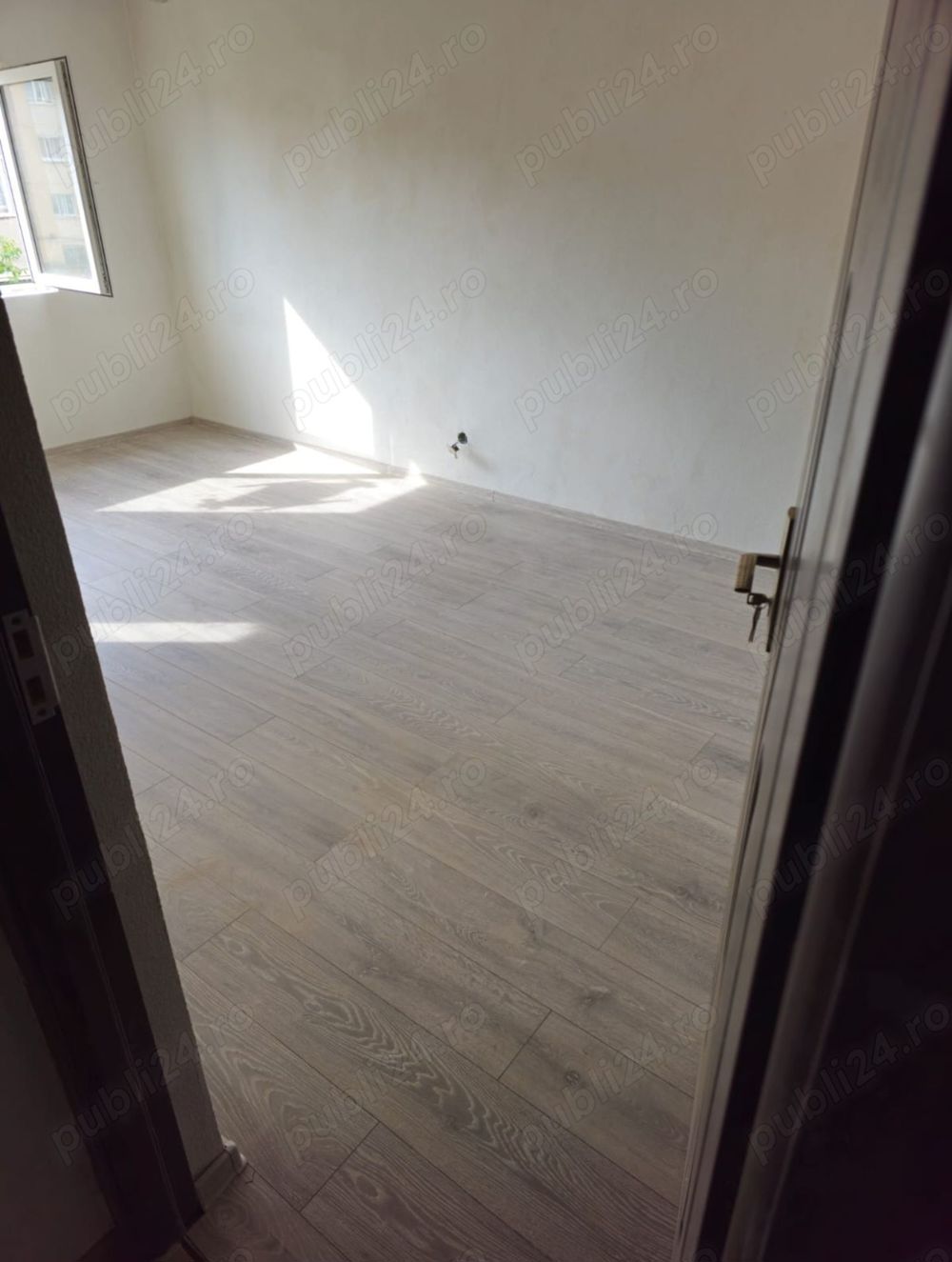 Apartament cu 3 camere de vanzare