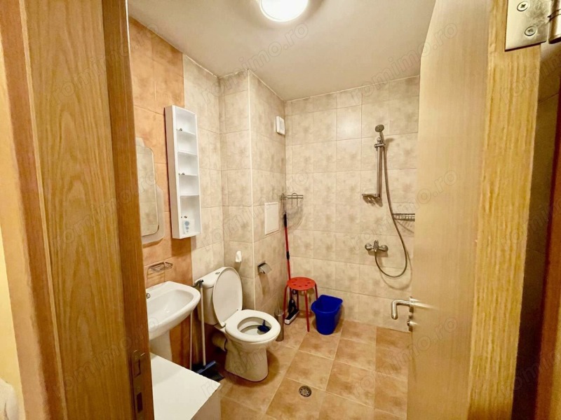 Apartament cu doua camere semidecomandate