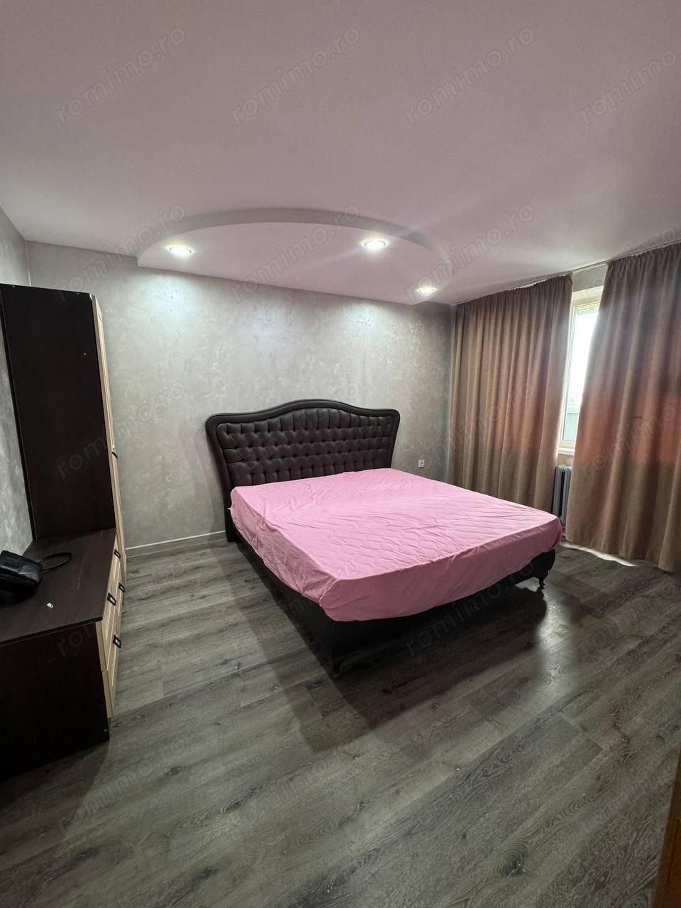 Apartament 3 camere zona CETATII