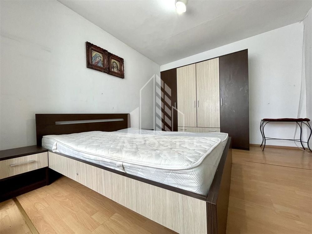 Apartament decomandat cu 3 camere, centrala proprie, zona Sagului