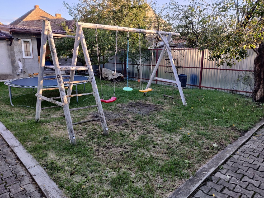 Casa singur in curte in Piață Cluj