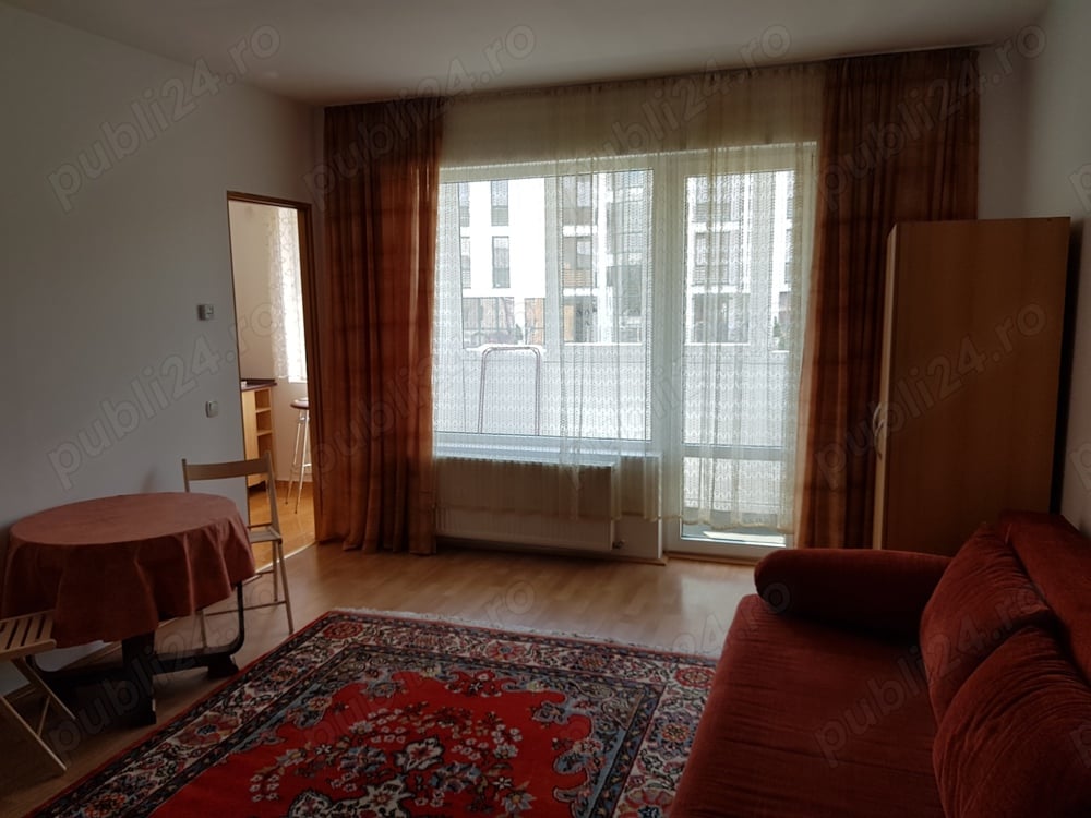 Închiriez apartament cu 1 cameră la 15 min. mers pe jos de Teatrul National 