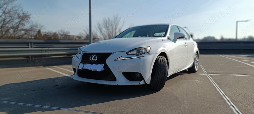 Lexus IS 300h Sport