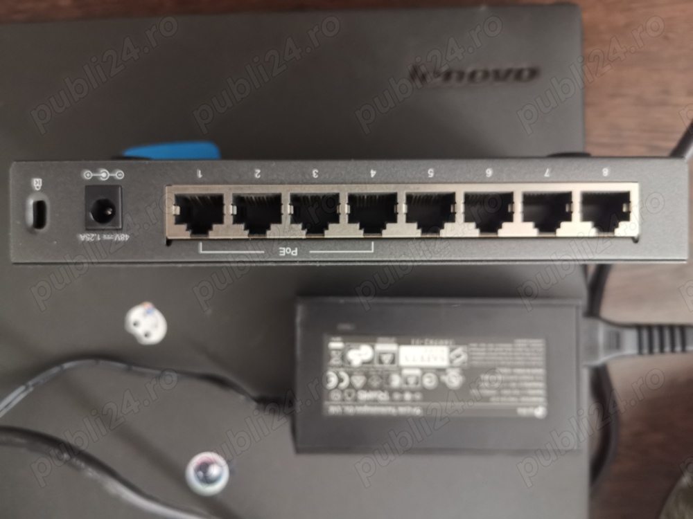 Switch TP-LINK 8 porturi (4 POE)