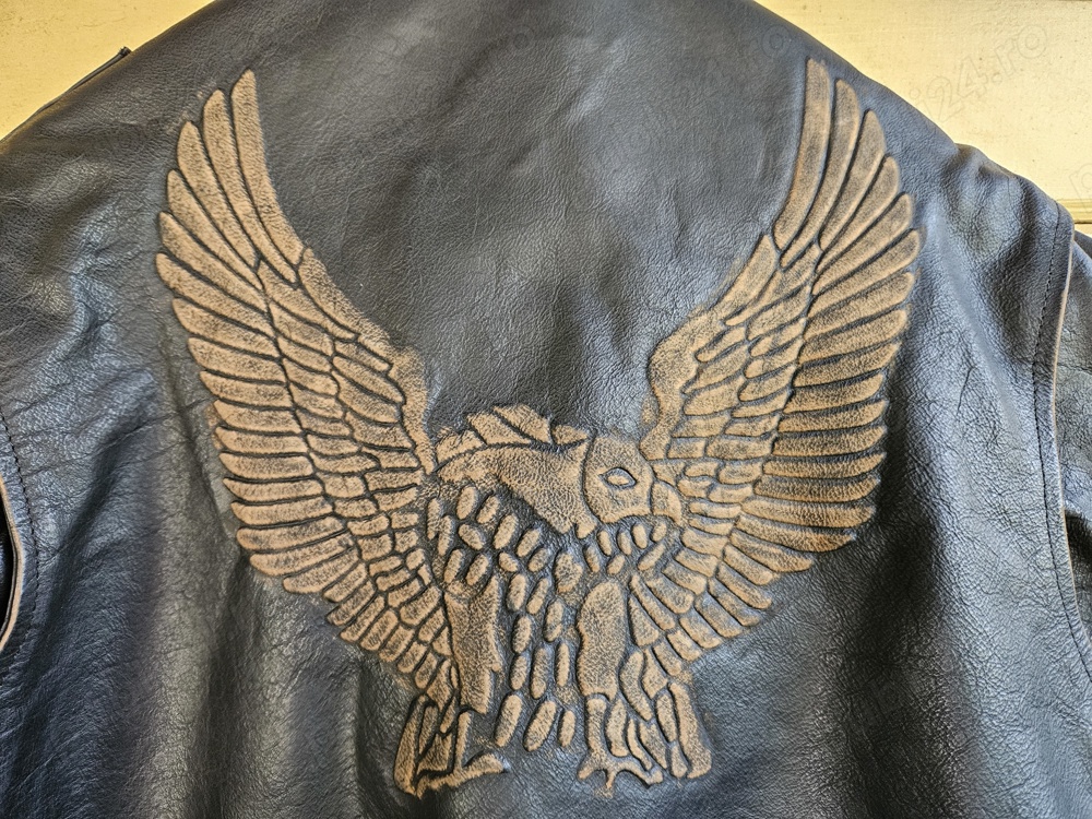 Costum din piele pt motociclisti