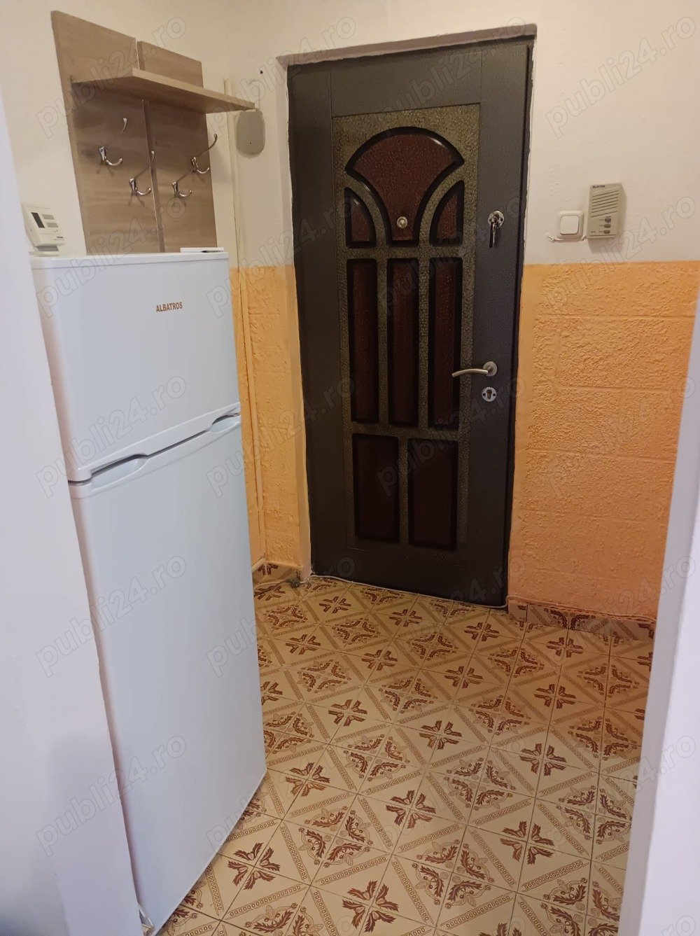 Închiriez apartament 2 camere 