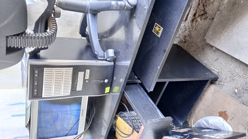 birou calculator , cameră copii.