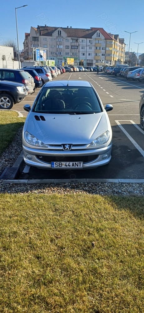 Vând Peugeot 206 Sedan Plus