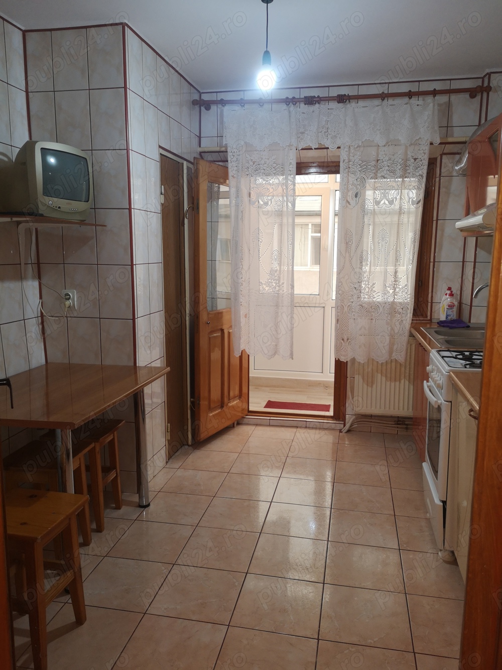 Apartament 3 camere confort 1 decomandat zona Școlilor