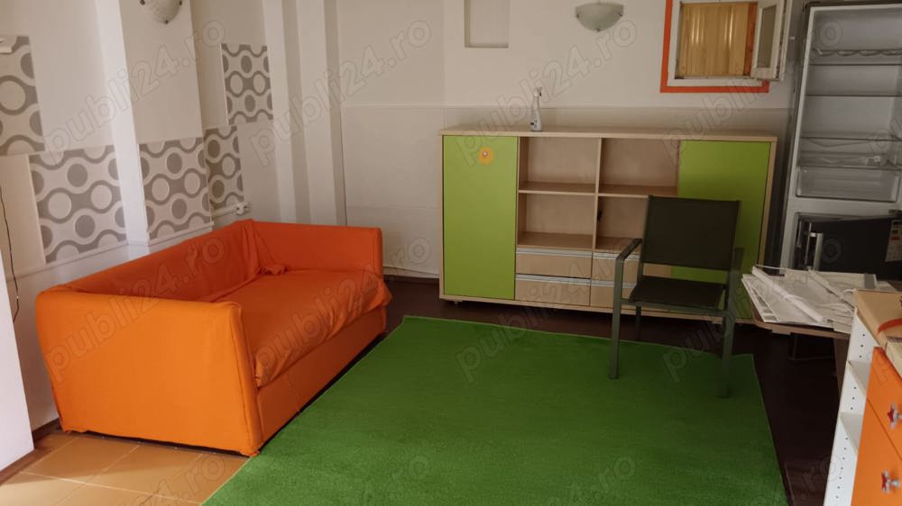 Inchiriez apartament PIATA CRUCII