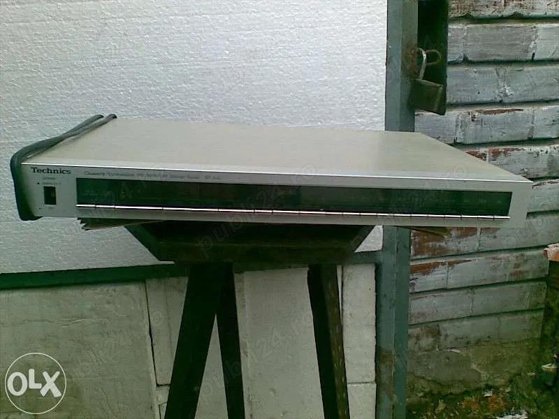 Technics stereo tuner quartz synthesizer, model: ST- S4L (ptr. piese) 60 lei