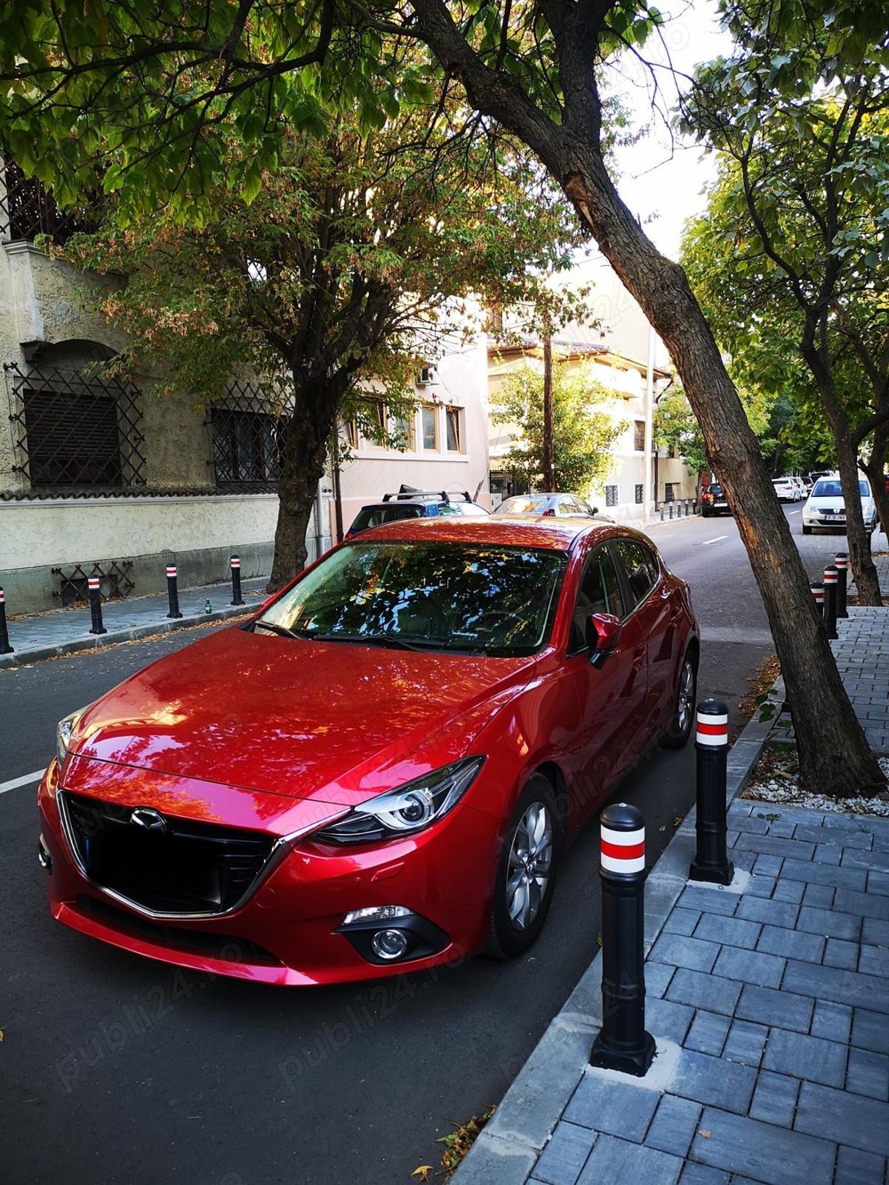 MAZDA MAZDA 3 - 2.0i - 120CP - 88KW culoare Red Soul