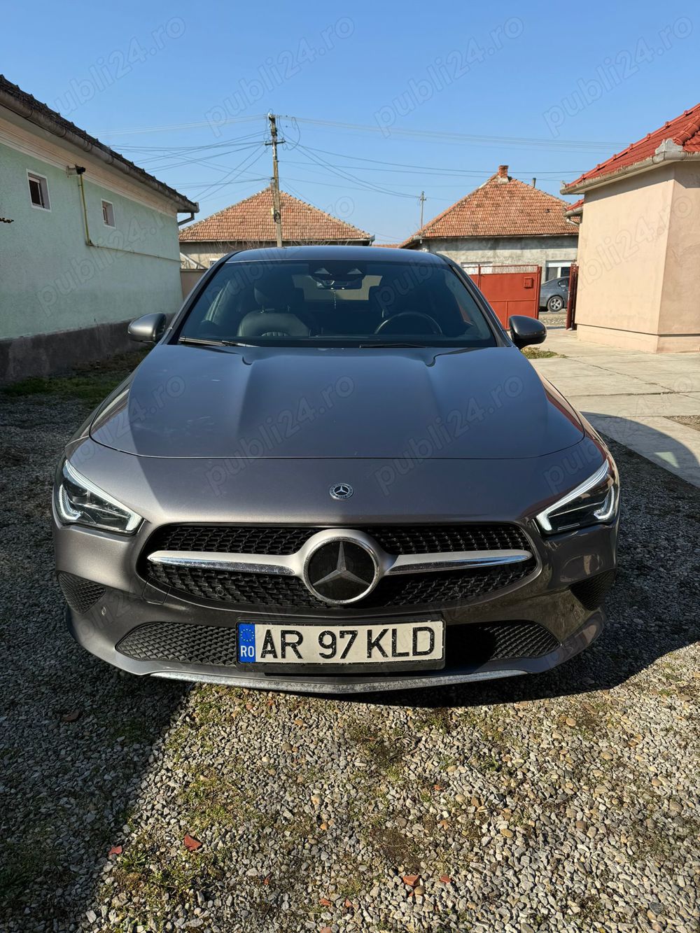 Vând Mercedes-Benz CLA 200 Coupe