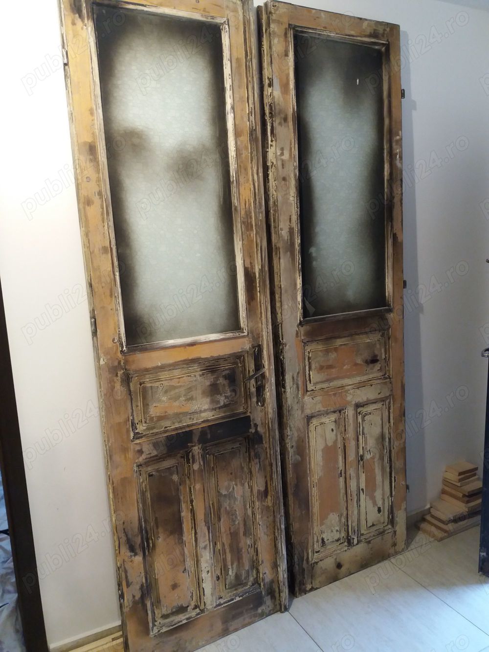  Reconditionare - Restaurare usi, ferestre, mobila lemn masiv