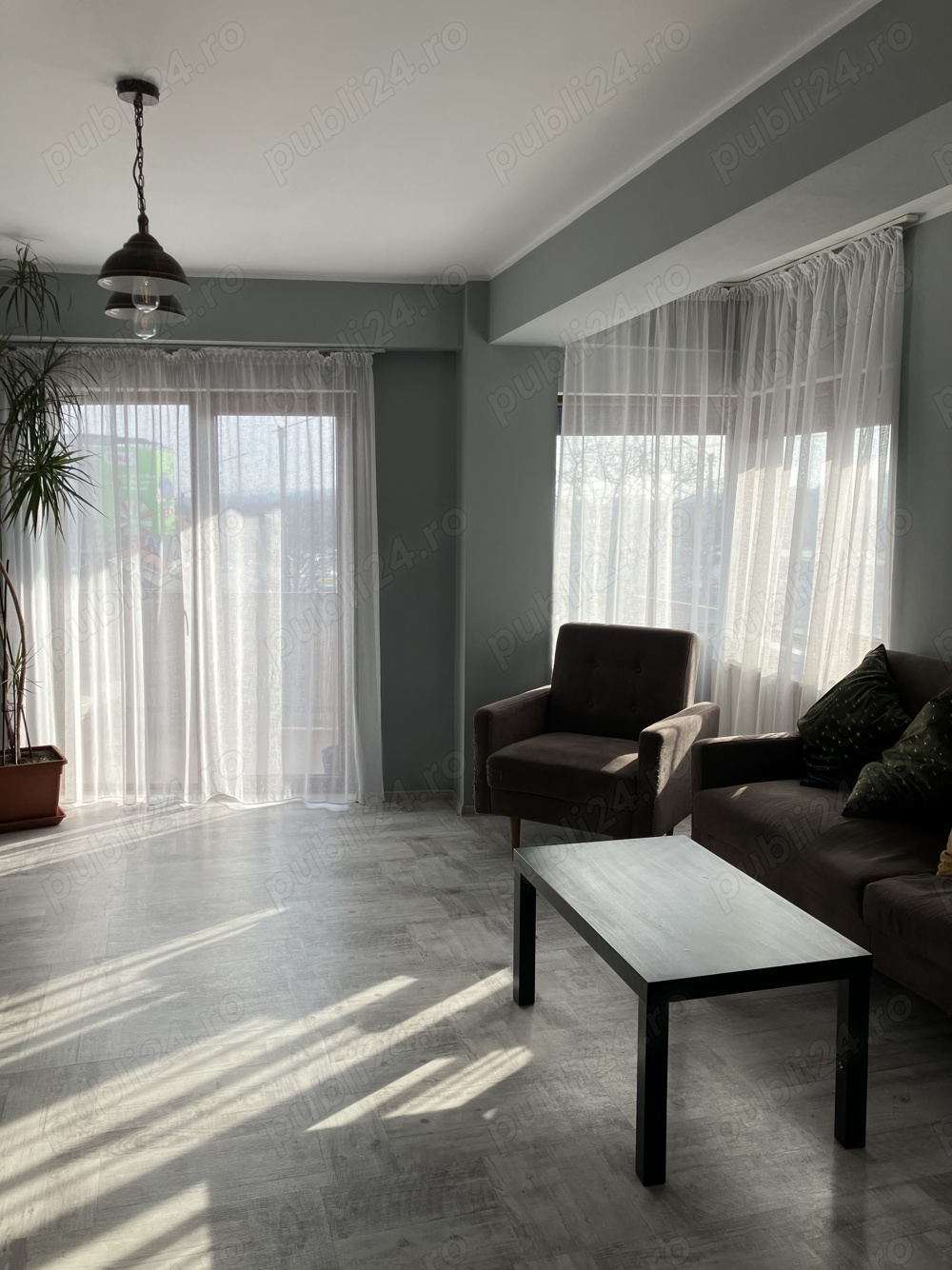 Apartament renovat in centrul orașului luminat natural dotări de top