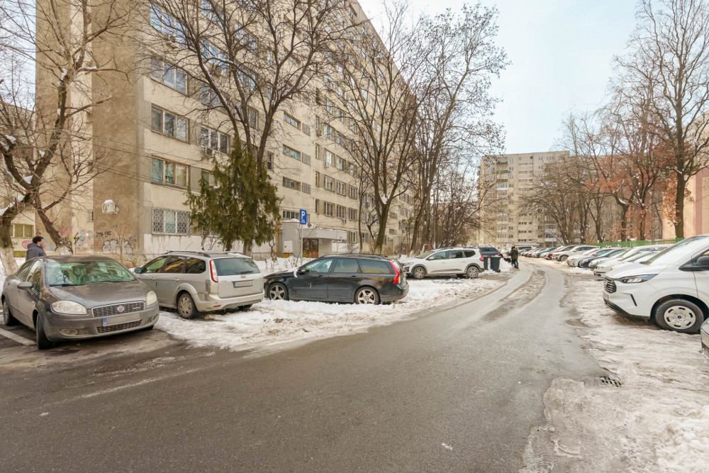 4 camere Drumul Taberei Parc Metrou Strada Pestera Scarisoara