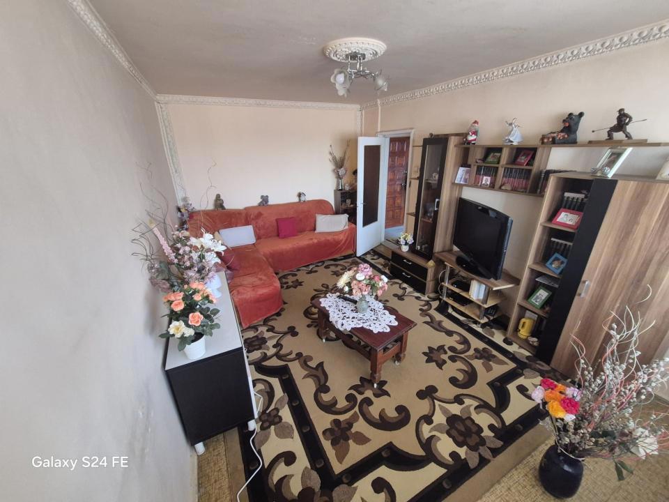 Apartament 3 camere de vanzare Drumul Taberei