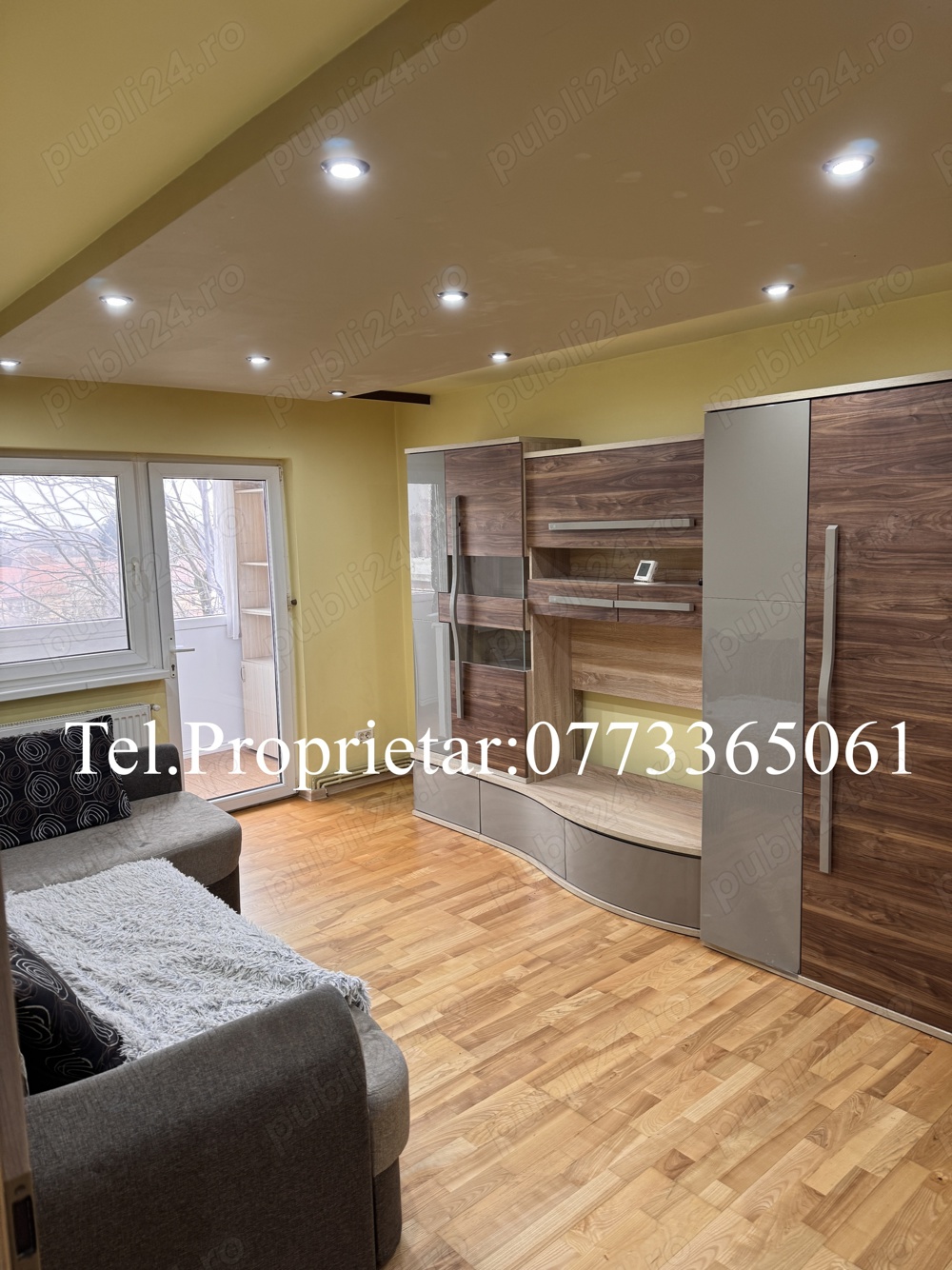 Apartament cu 3 camere ZONA LIPOVEI