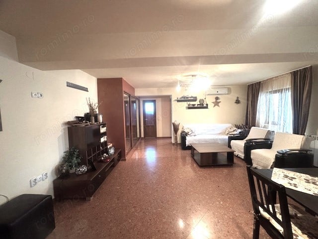 Apartament 3 camere etaj 3 suprafata 72,73 mp