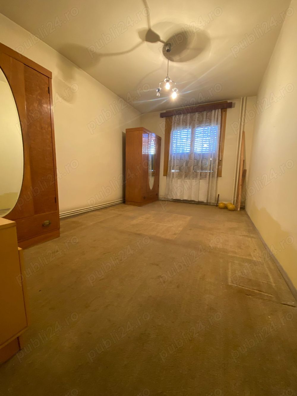 Apartament 2 camere Balcescu-Piata Crucii din caramida in Asociatie foarte spatios