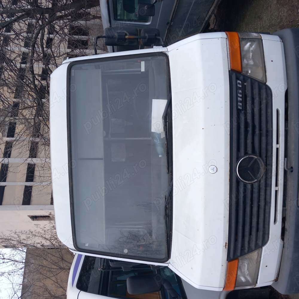 Dezmembrez mercedes vario 816D, 2008