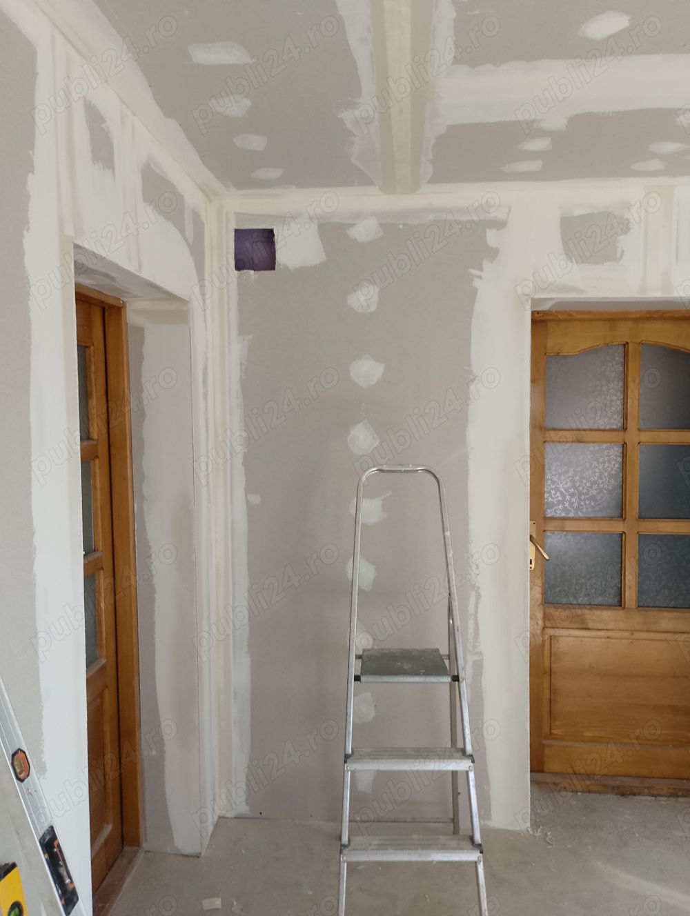 Executăm lucrări construcții