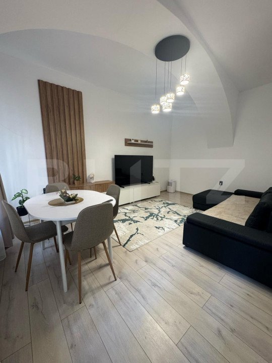 Apartament 2 camere, decomandat , 47 mp , zona Piata Trandafirilor