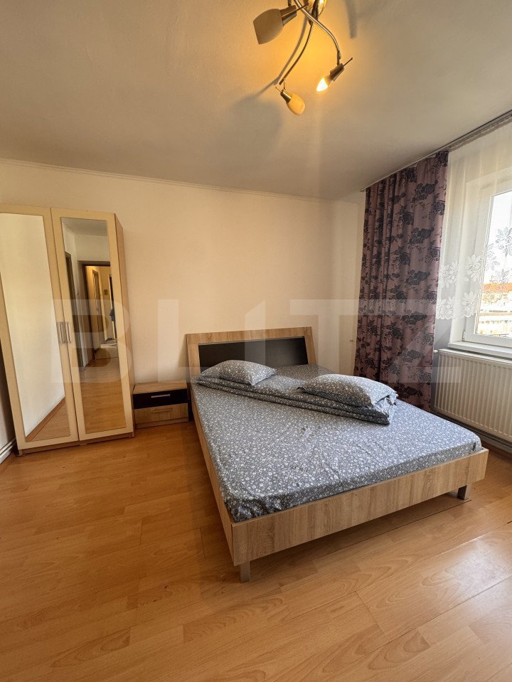 Apartament cu 2 camere, 44 mp, zona Piata 700