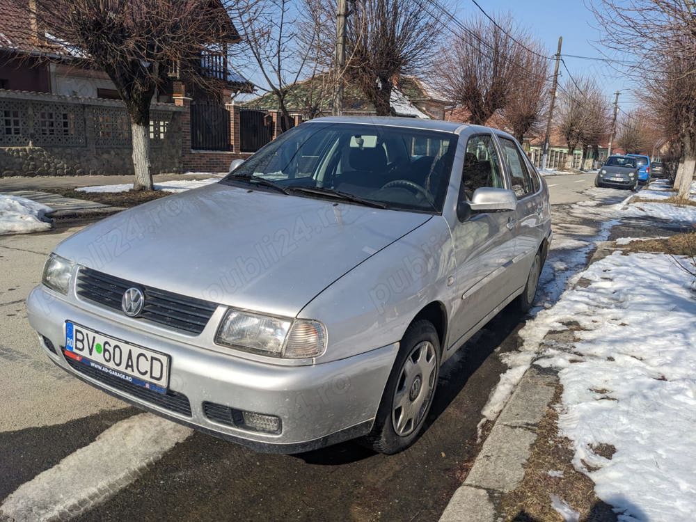 Vanzare masina Volkswagen Polo clasic, 4 usi, benzina, motor 1.6,