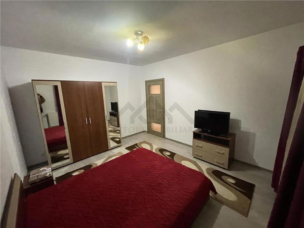 Apartament 3 camere, centrala proprie.