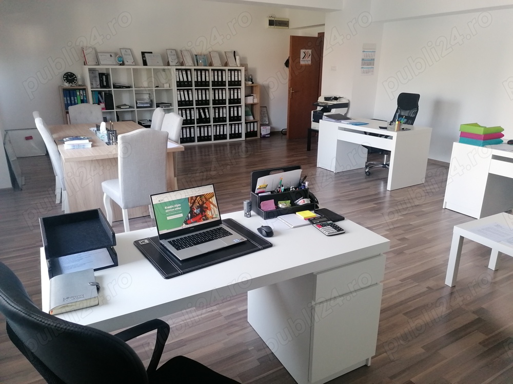 Angajam asistent manager